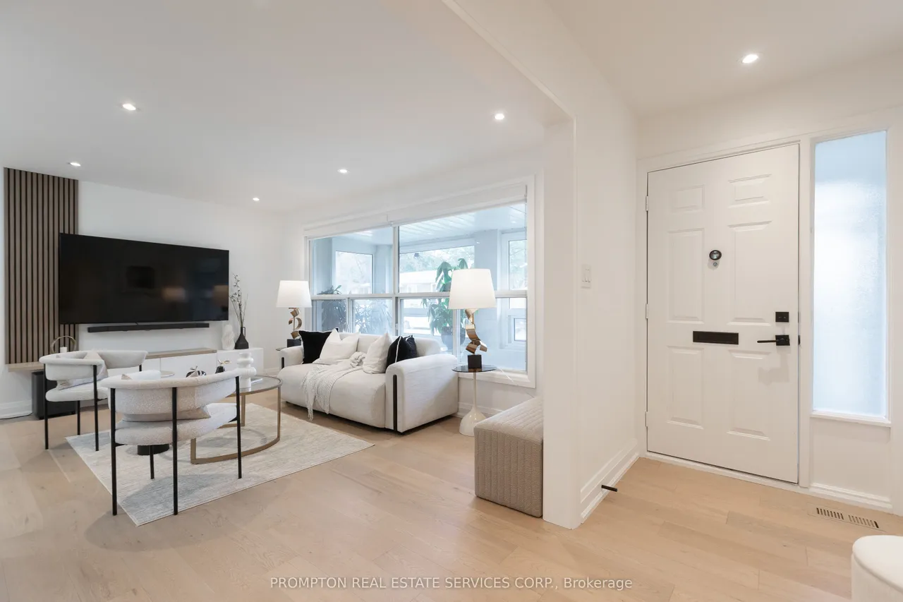 2 Filbert Gate — photo 3