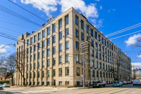 993 Queen Street W