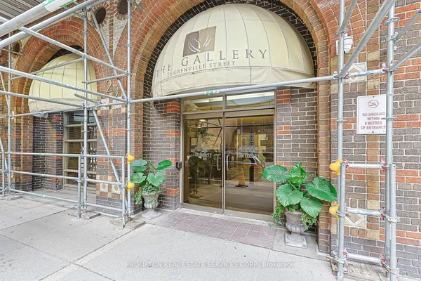 25 Grenville Street — photo 2