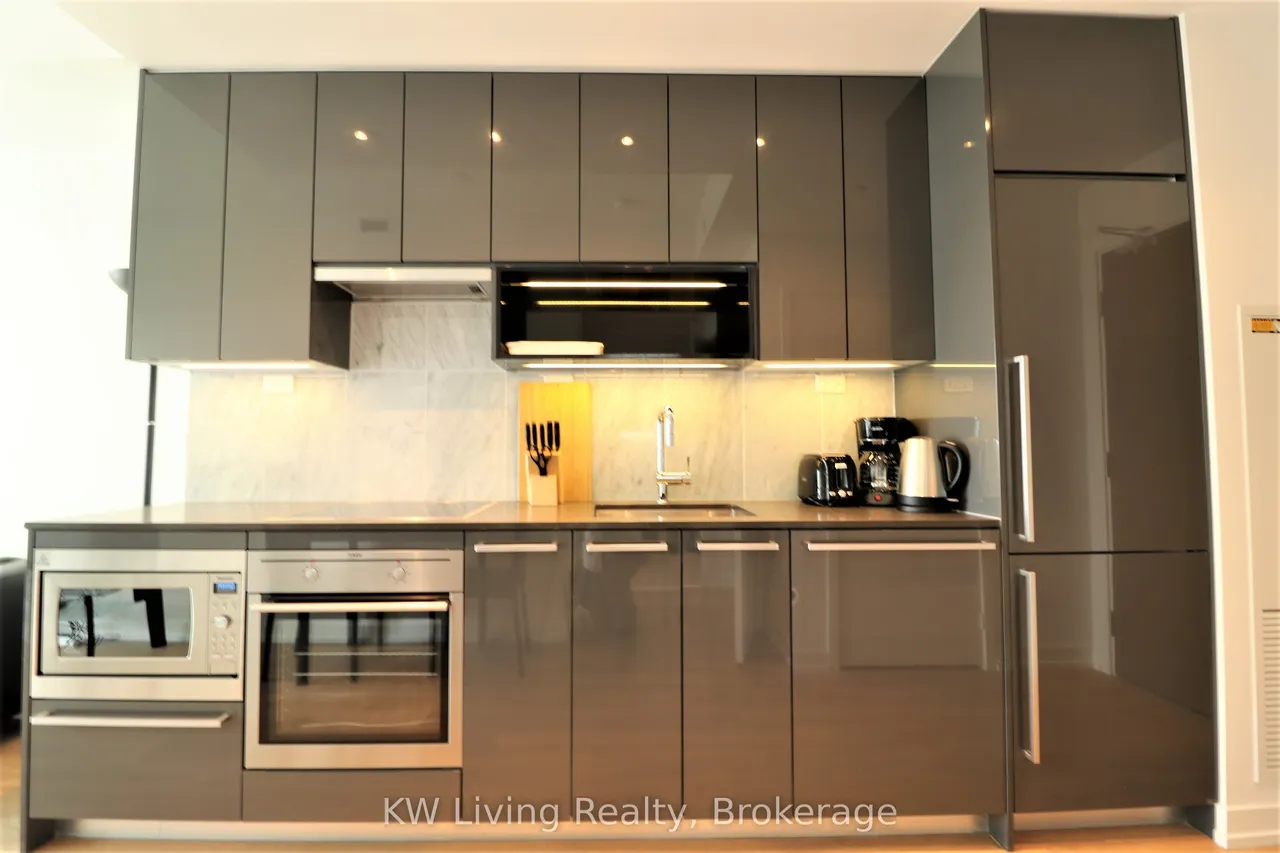 115 McMahon Drive — photo 3