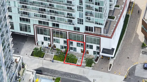 33 Helendale Avenue — photo 2