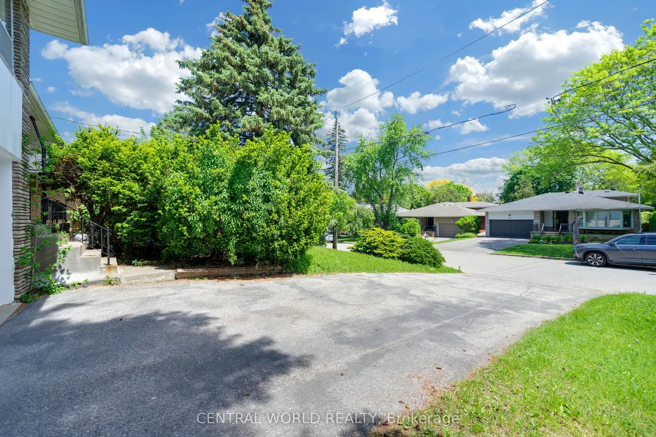 38 Denrock Drive — photo 3