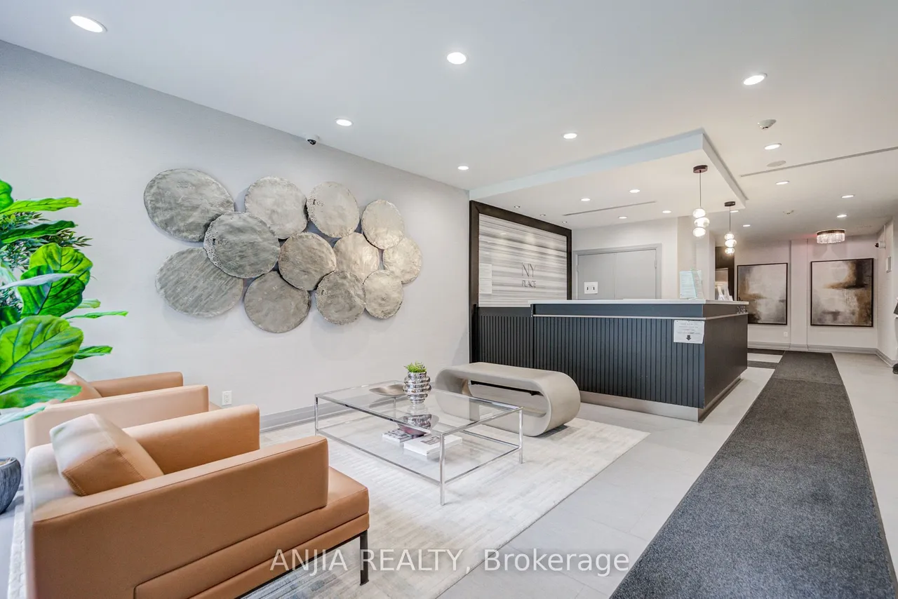 17 Kenaston Gardens — photo 2