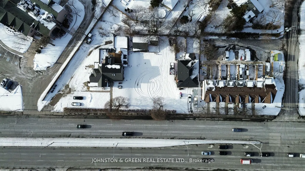 2906-10 Kingston Road — photo 2