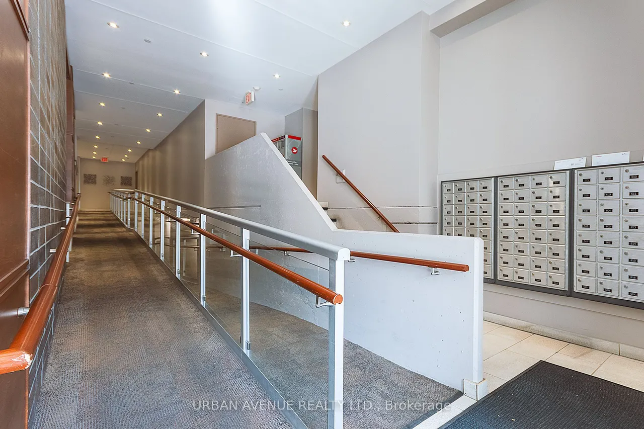 44 Bond Street W, Unit 707 — photo 3