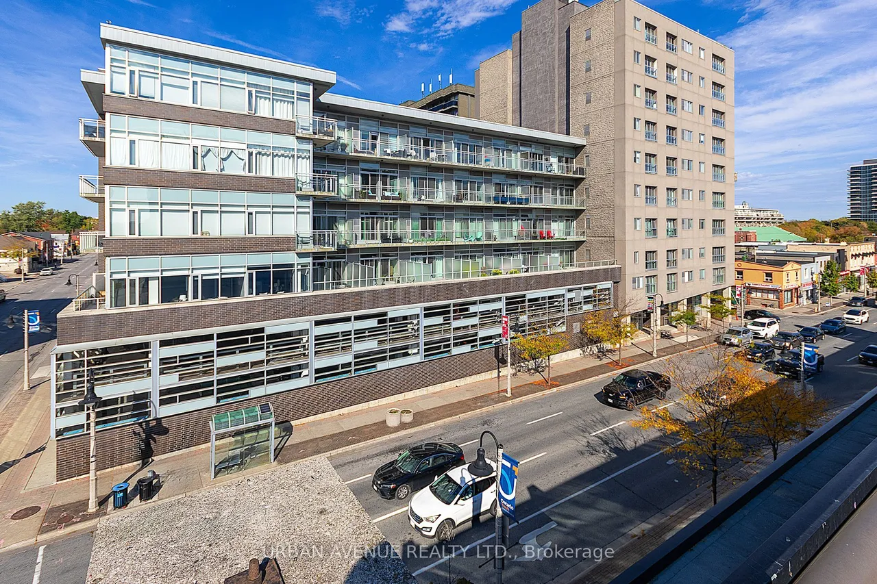 44 Bond Street W, Unit 707