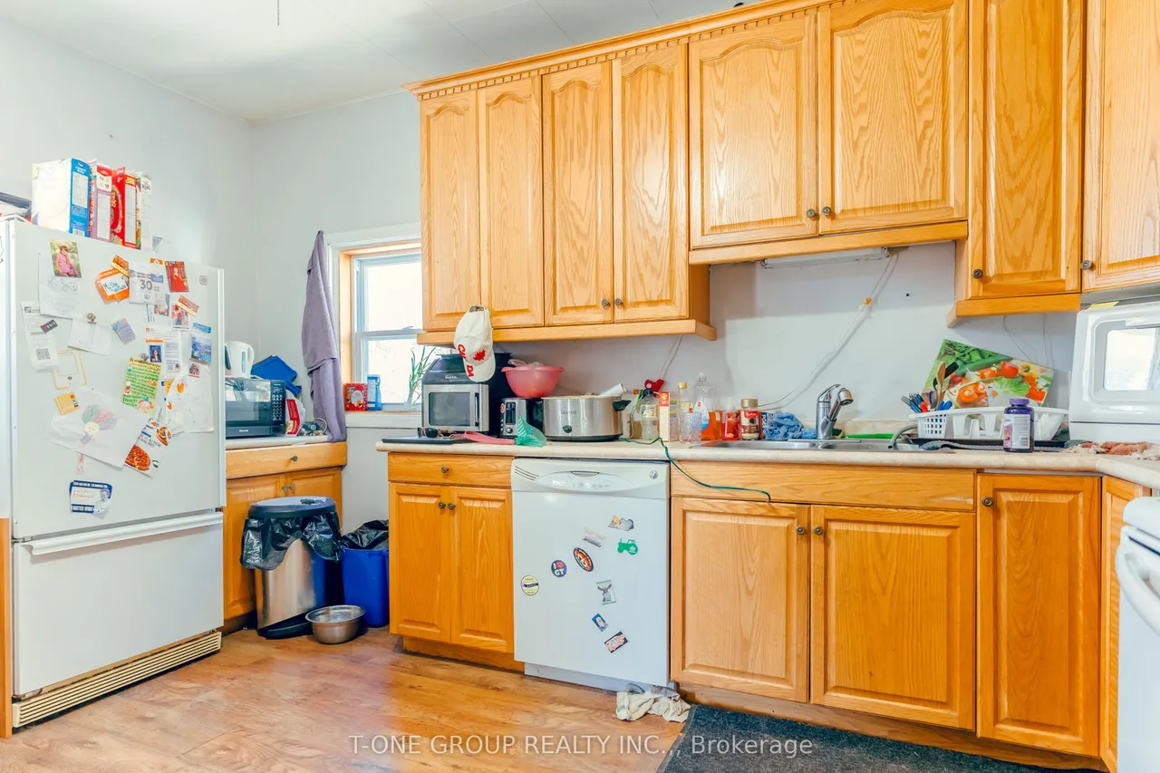 252 Columbus Road E — photo 15