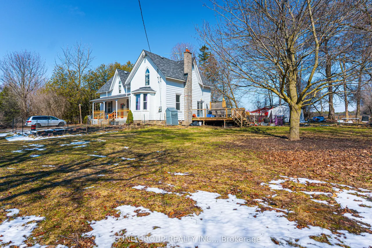 252 Columbus Road E — photo 2