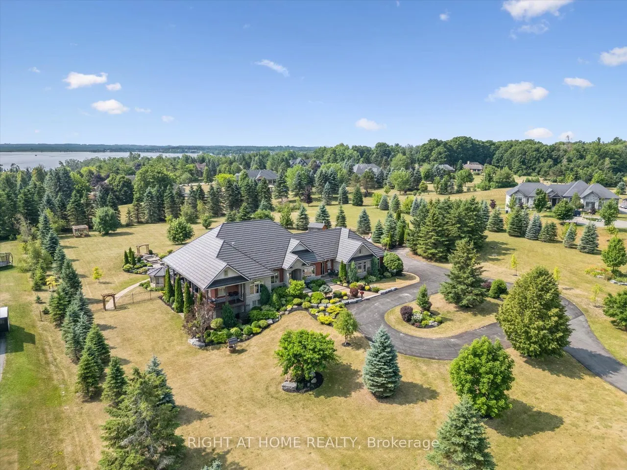 7 Clyde Court — photo 49