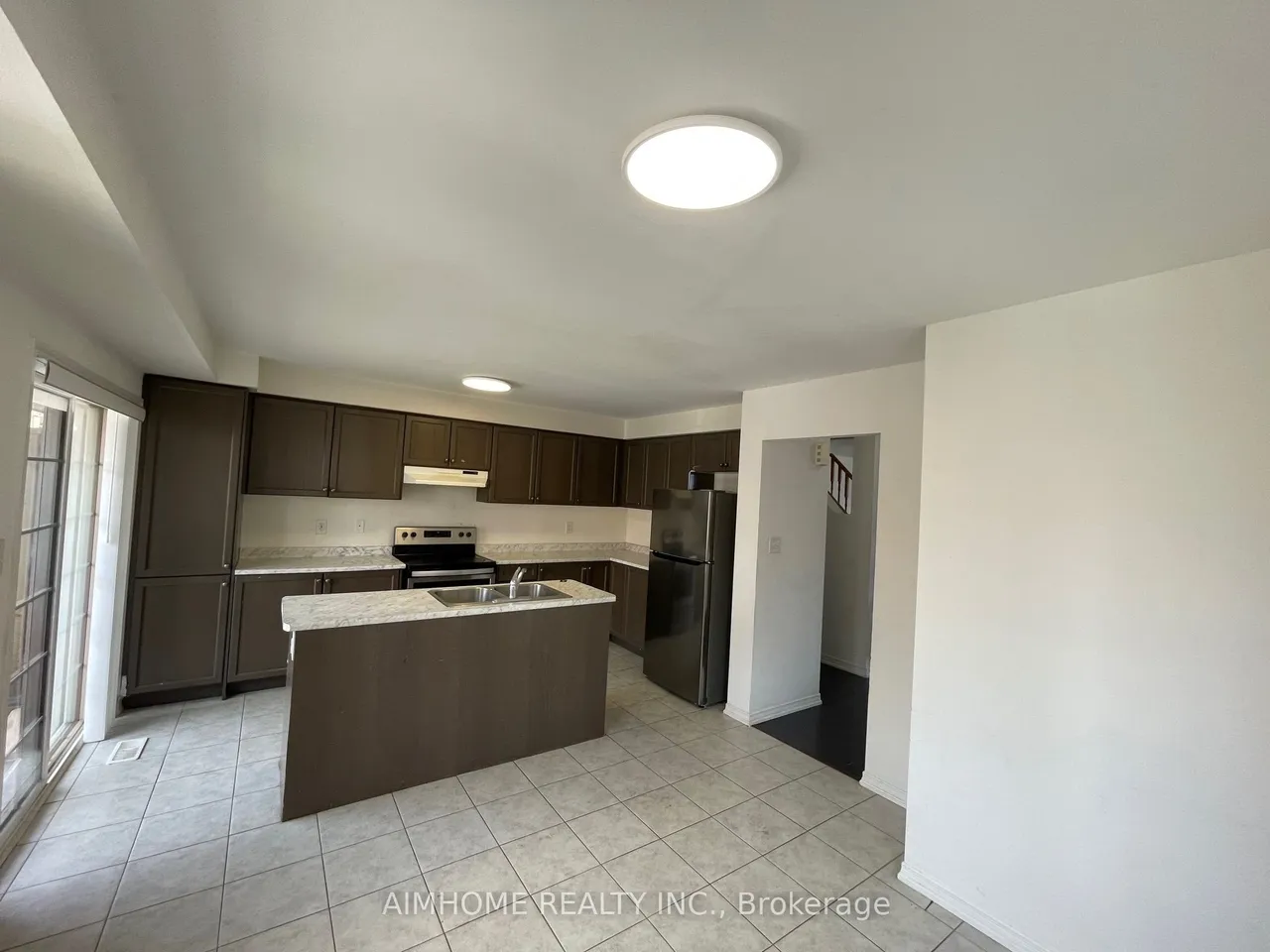 92 Ainley Road — photo 3