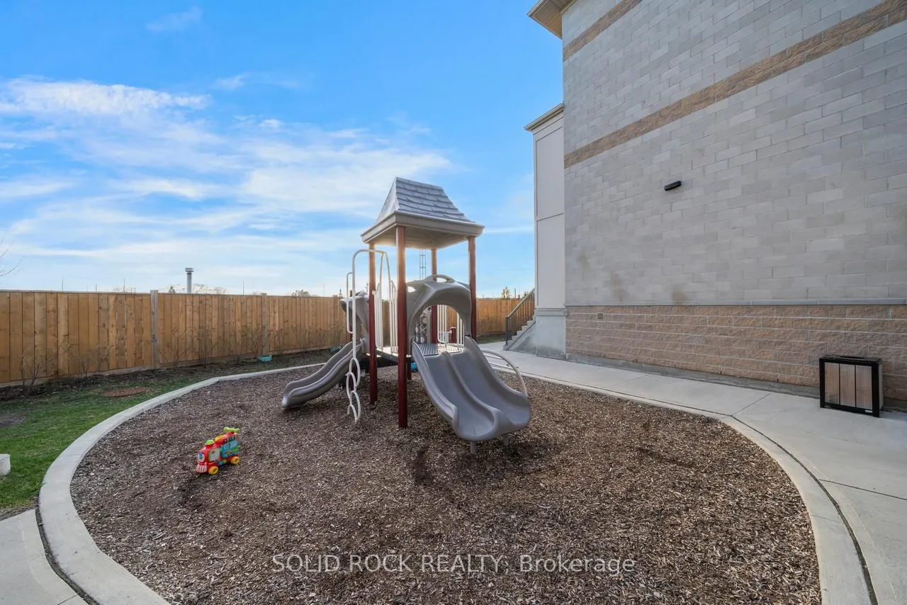 480 Beresford Path, Unit 17 — photo 37
