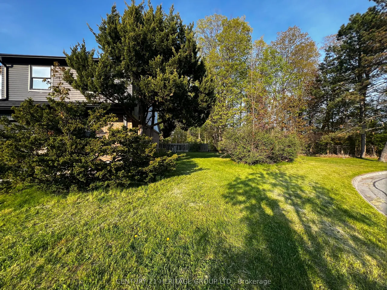 1133 Trowbridge Court — photo 2