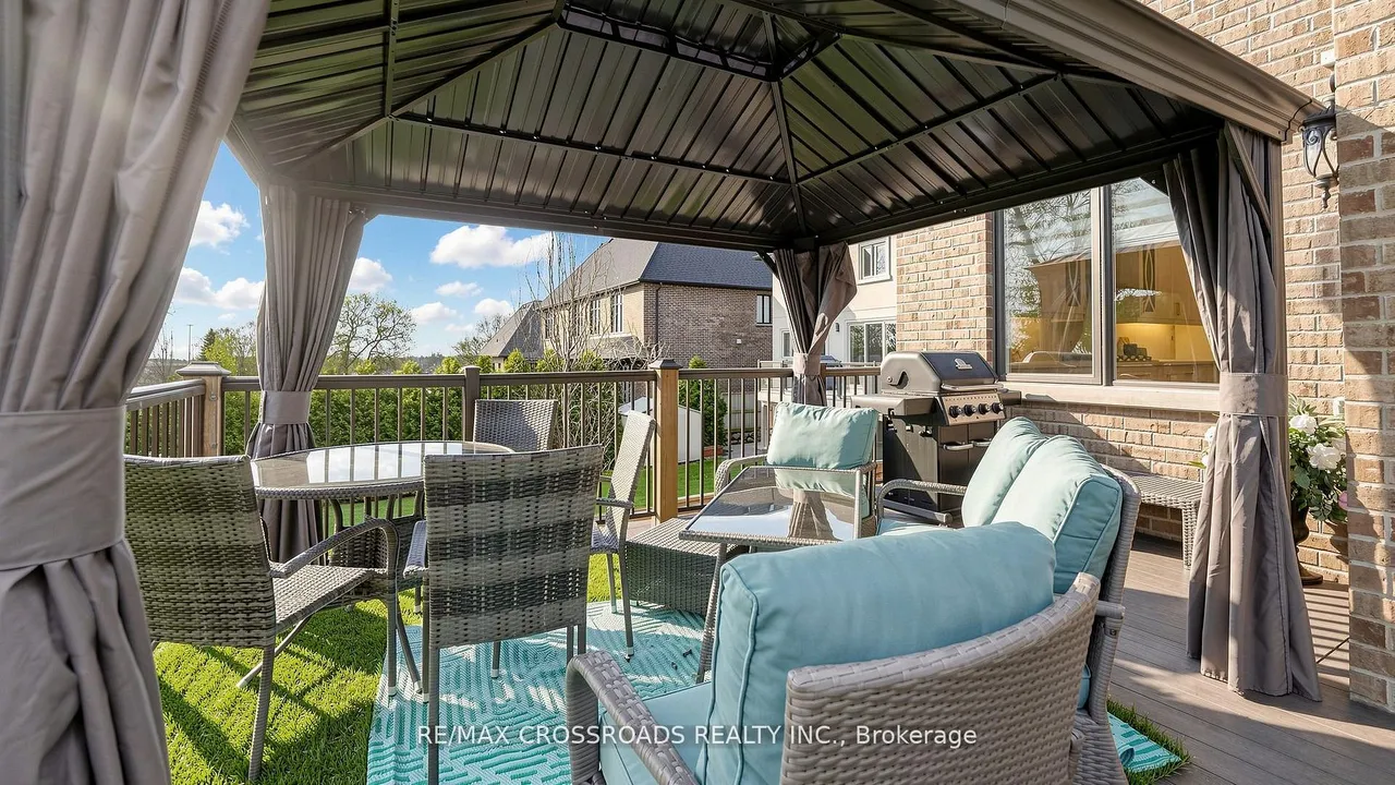 1427 Rosebank Road — photo 49