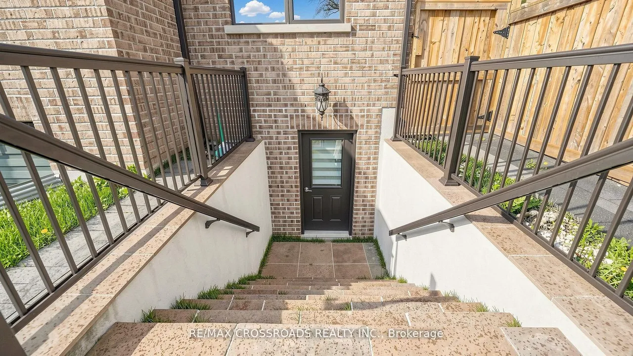 1427 Rosebank Road — photo 50