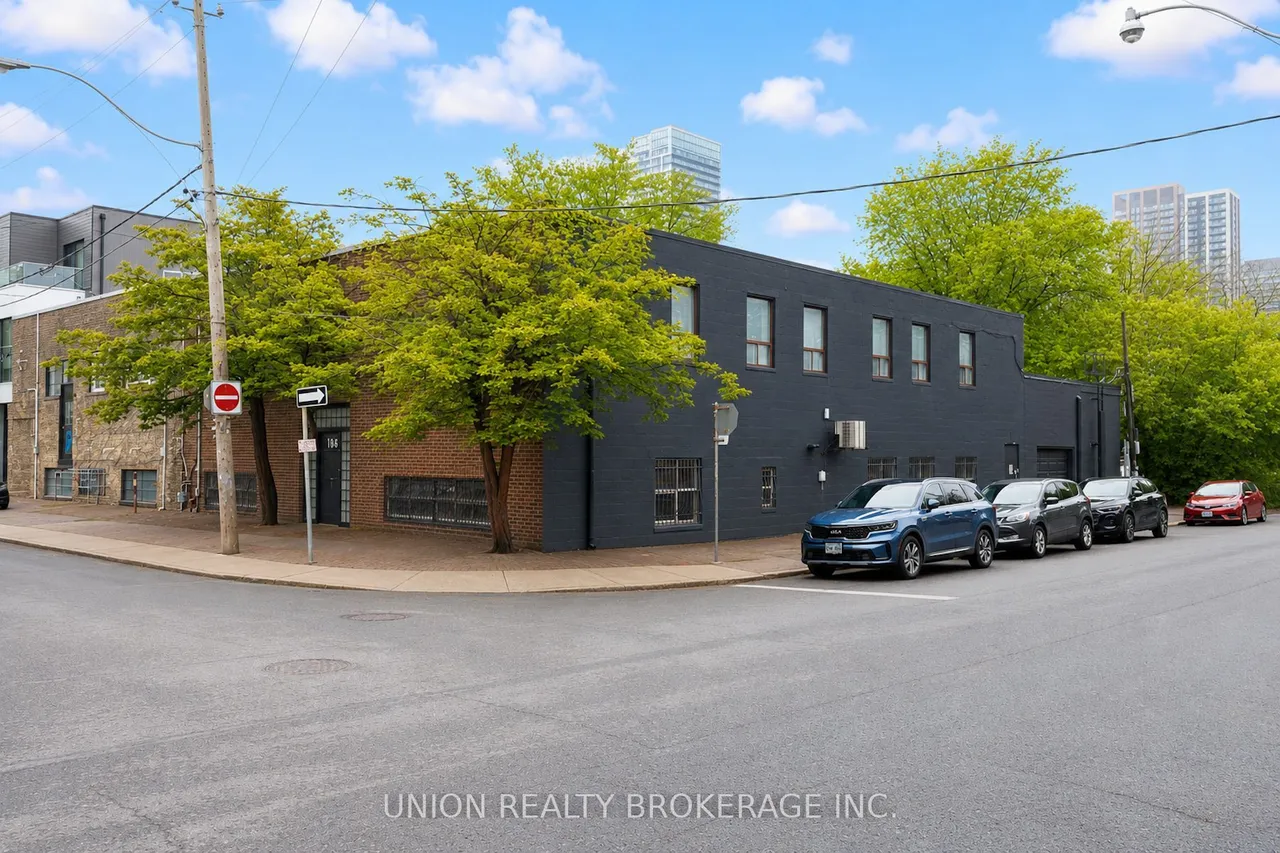186 Munro Street — photo 2