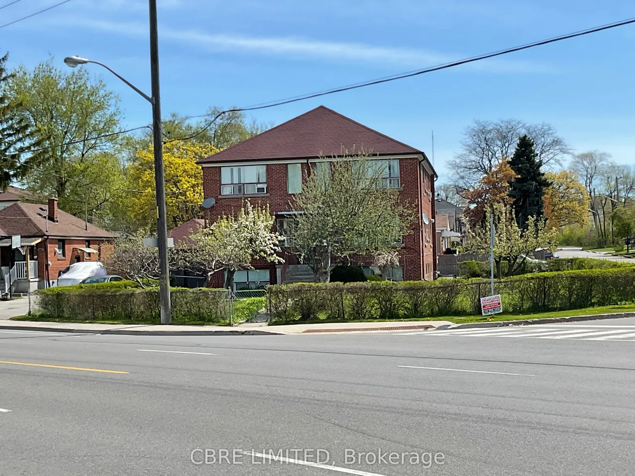 587 Danforth Road — photo 2