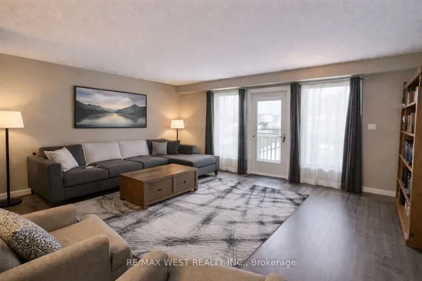 662 Balsam Crescent — photo 2