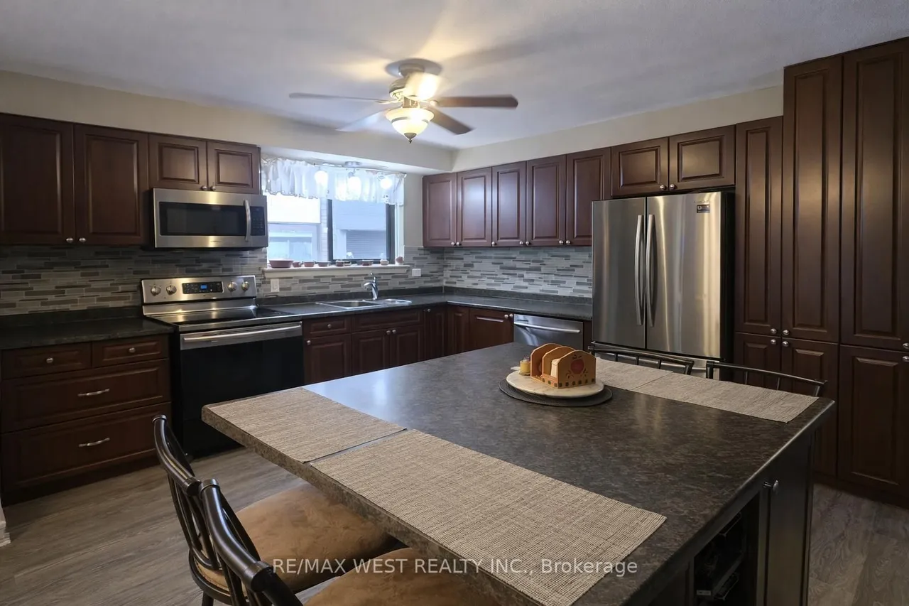 662 Balsam Crescent — photo 3