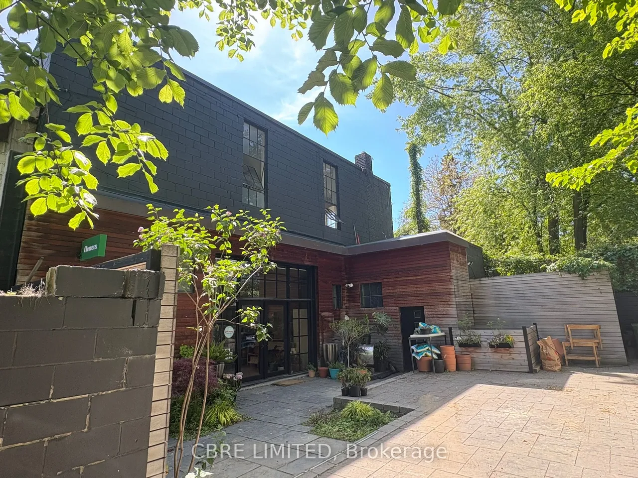 184 Munro Street — photo 14