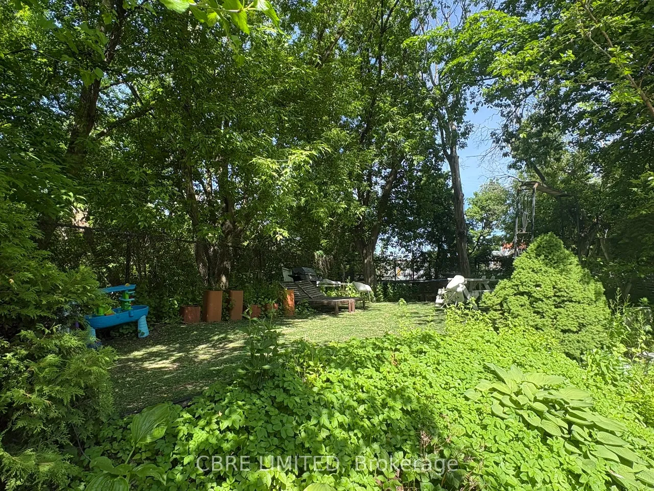 184 Munro Street — photo 13