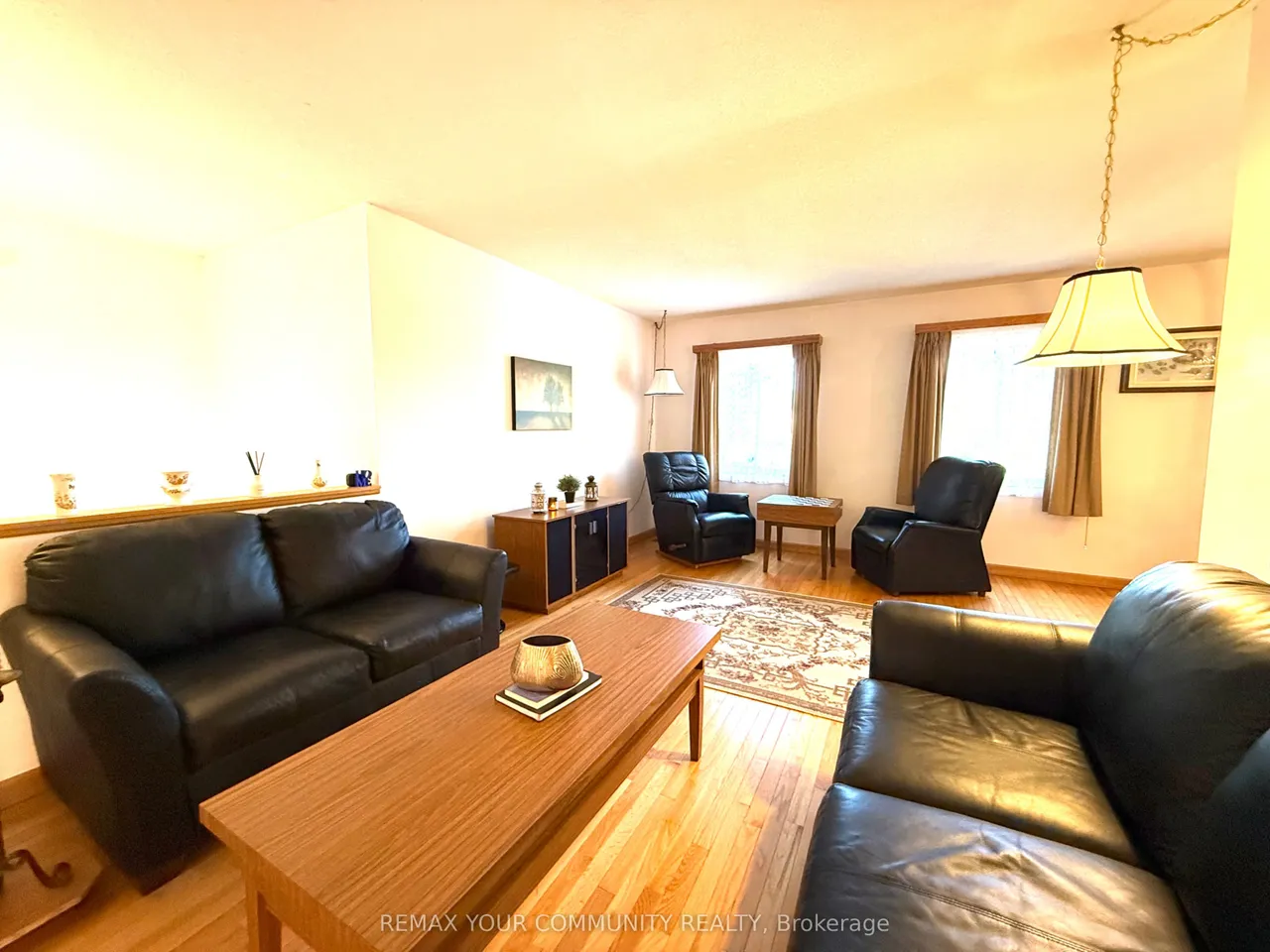 21 Wright Crescent — photo 3