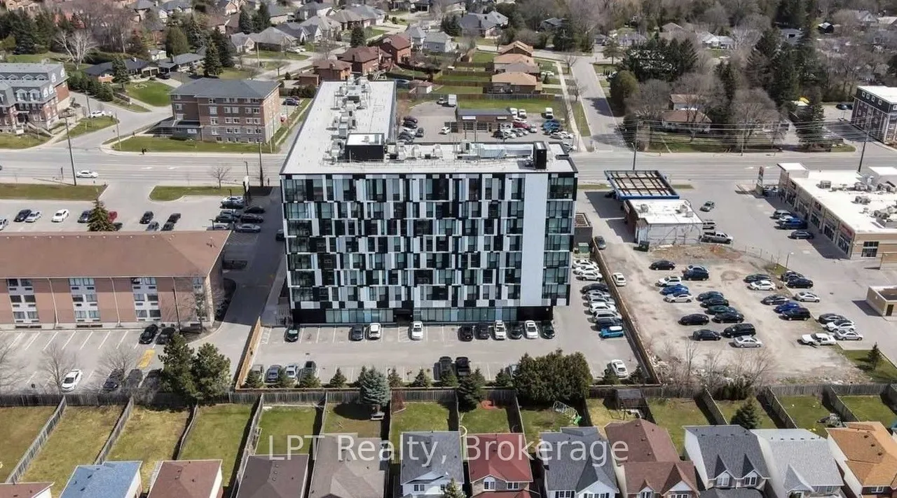 1900 Simcoe Street N