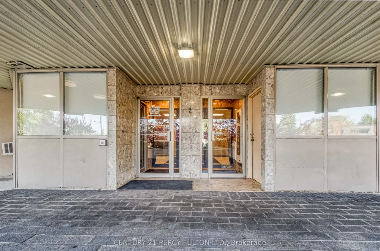 2 Westney Road N, Unit 1004 — photo 3