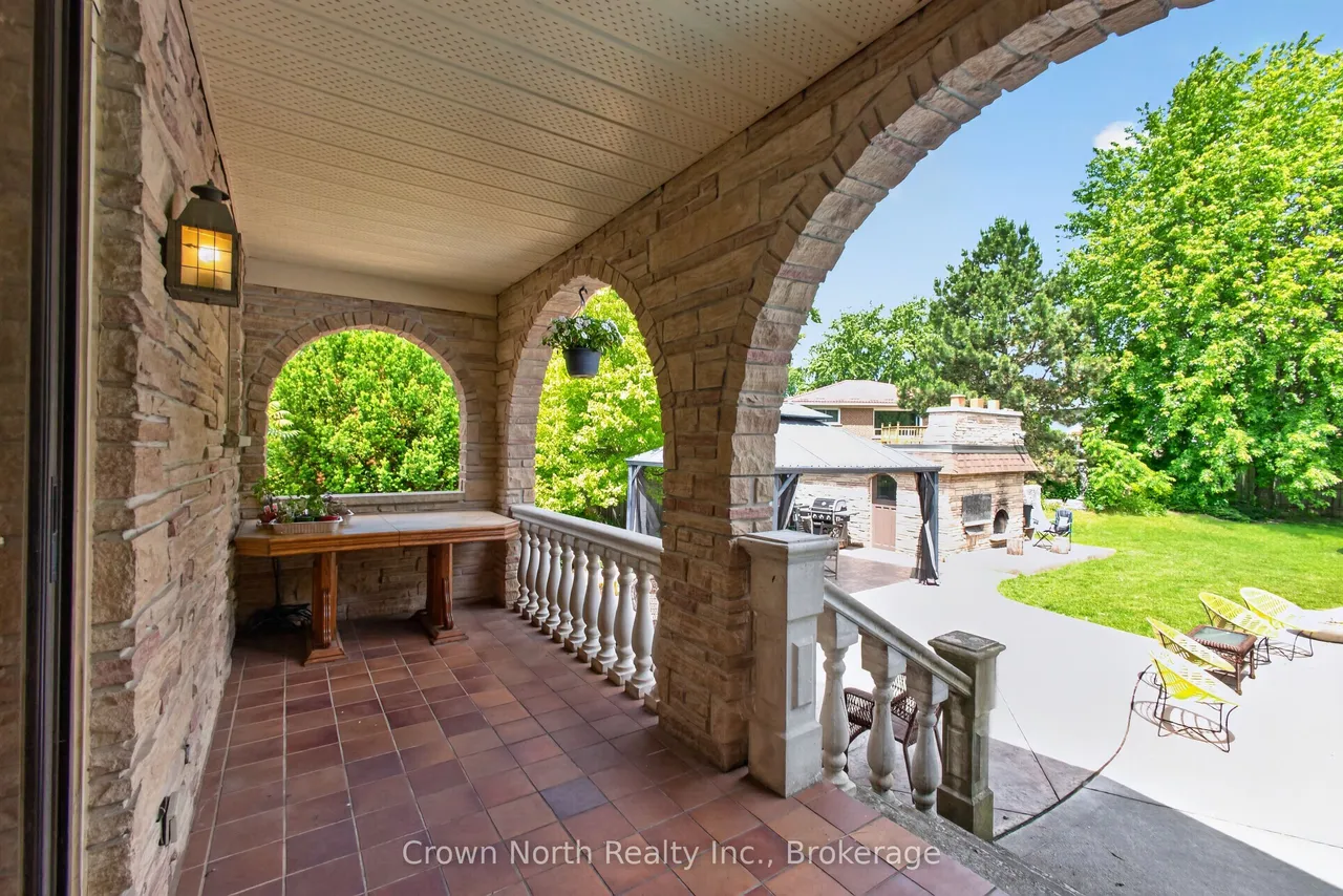 109 Portico Drive — photo 32
