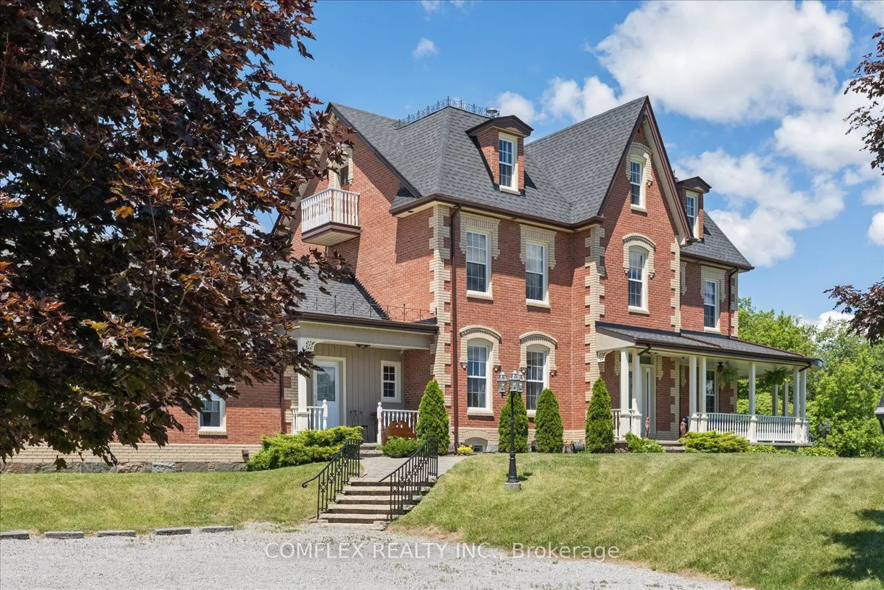 1150 Raglan Road E — photo 3