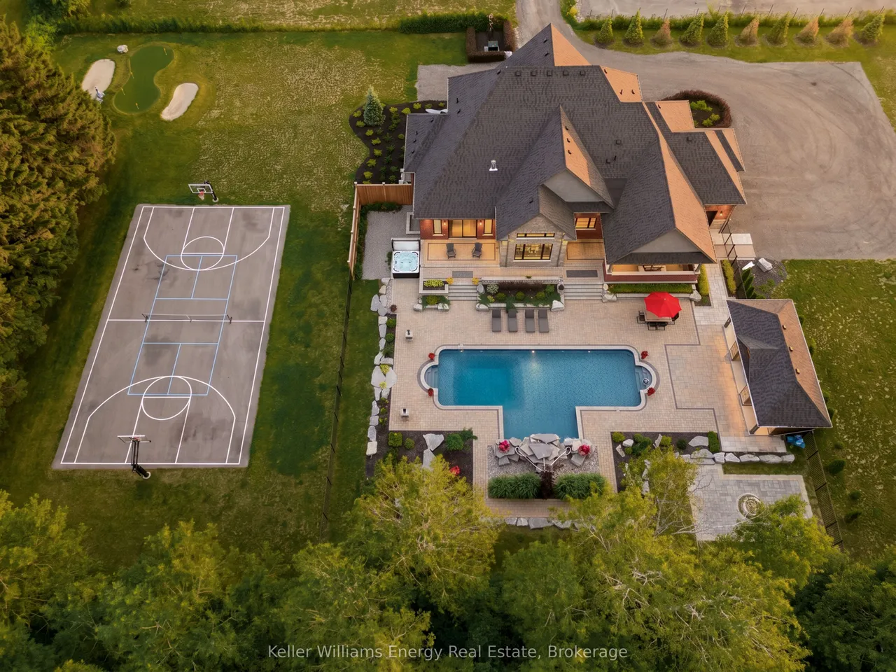 849 Townline Road N