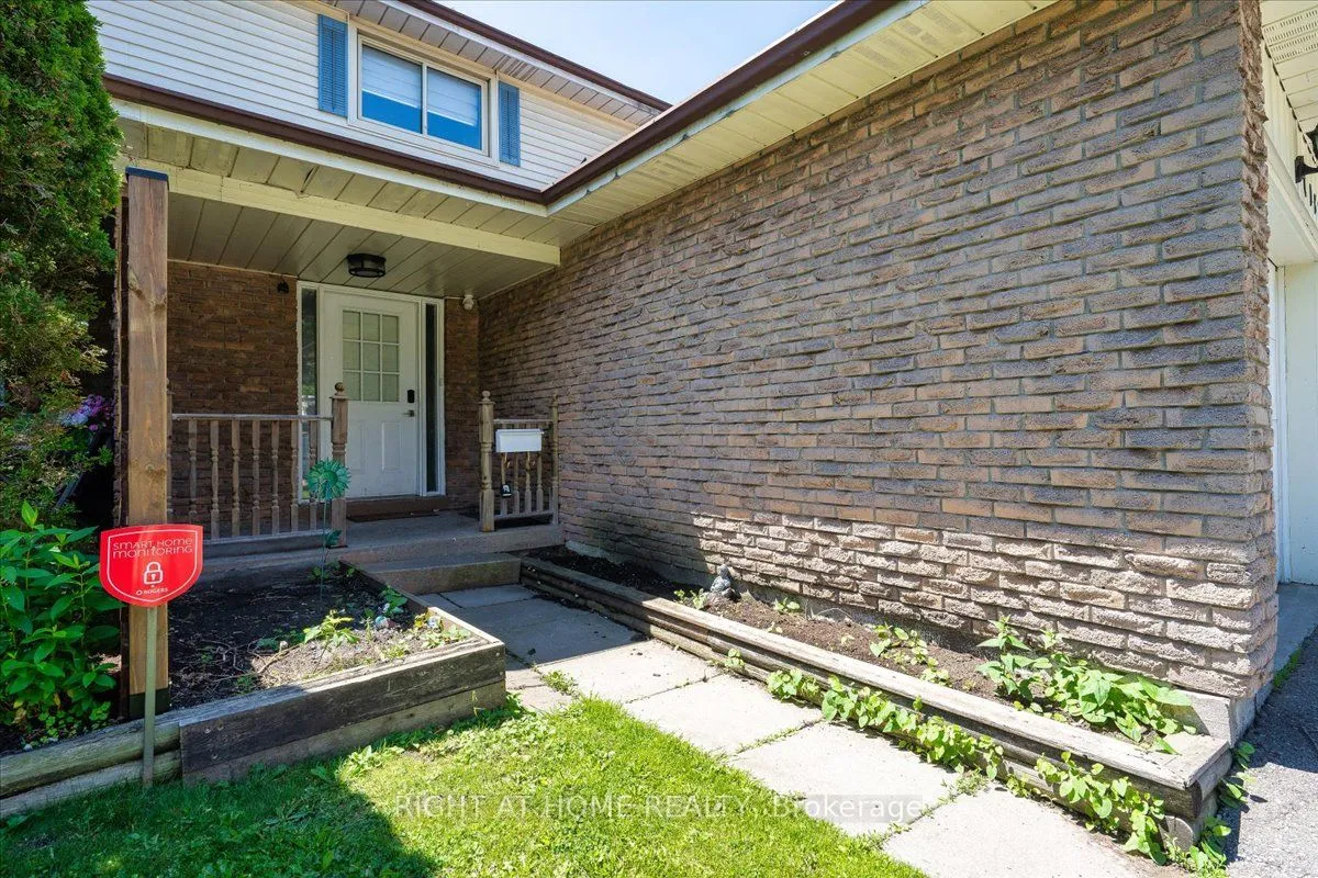 1087 Venus Crescent — photo 3