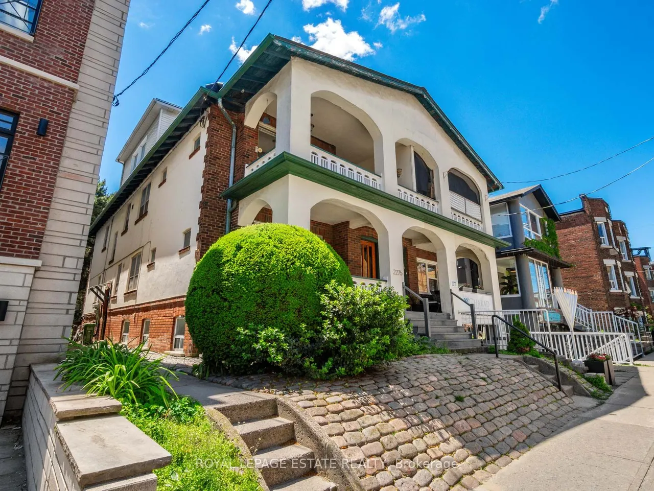 2275 Queen Street E — photo 3