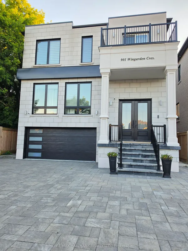 901 Wingarden Crescent
