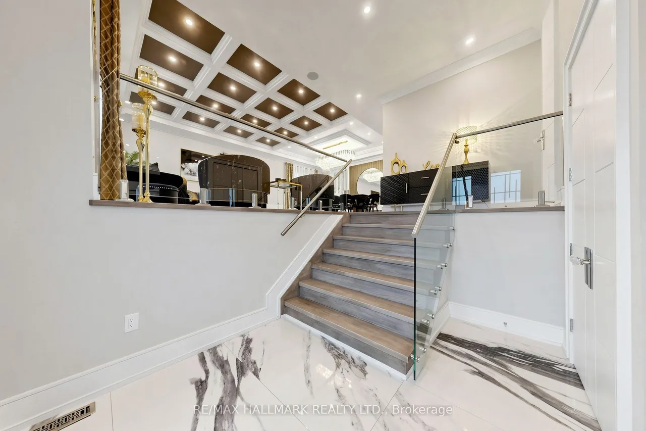 901 Wingarden Crescent — photo 3