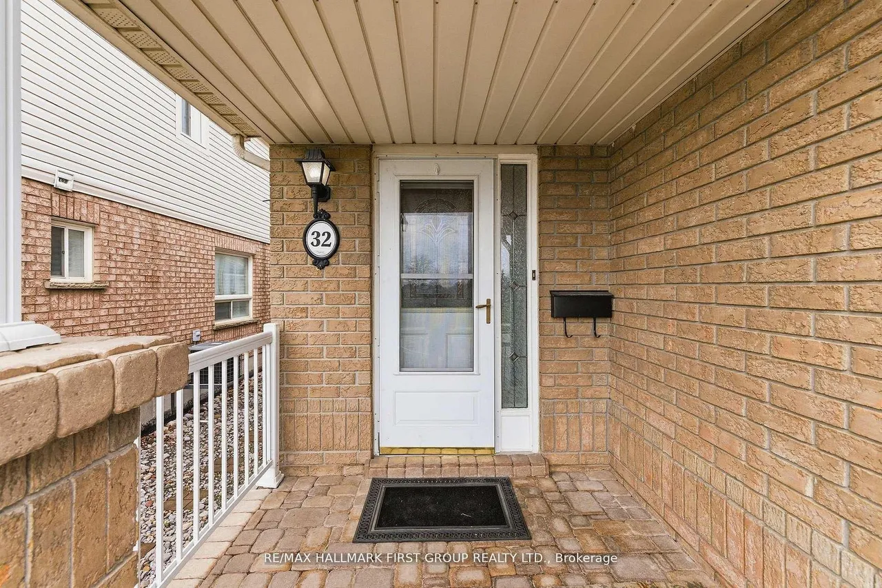 32 Samandria Avenue — photo 3