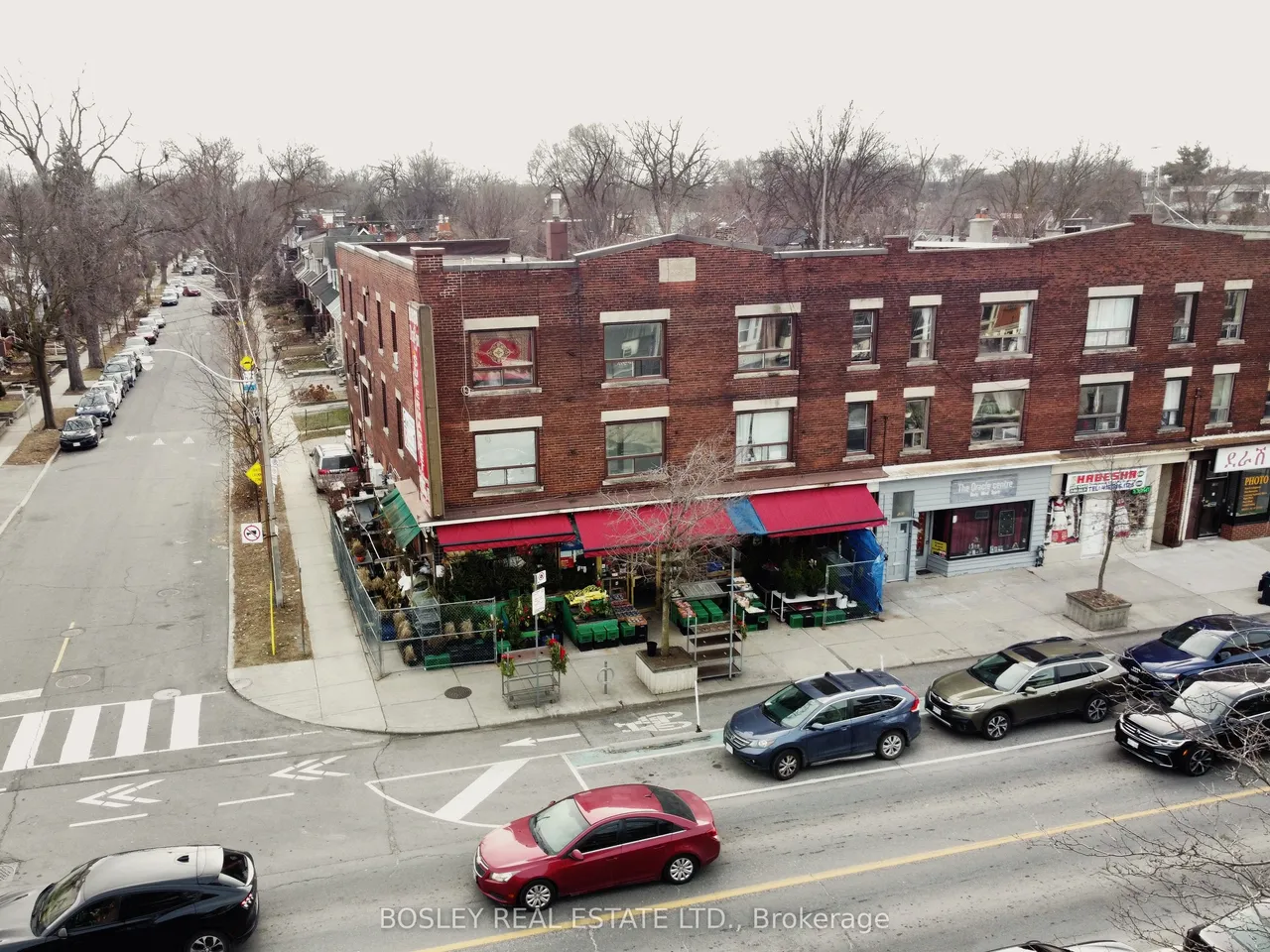 1367 Danforth Avenue — photo 3
