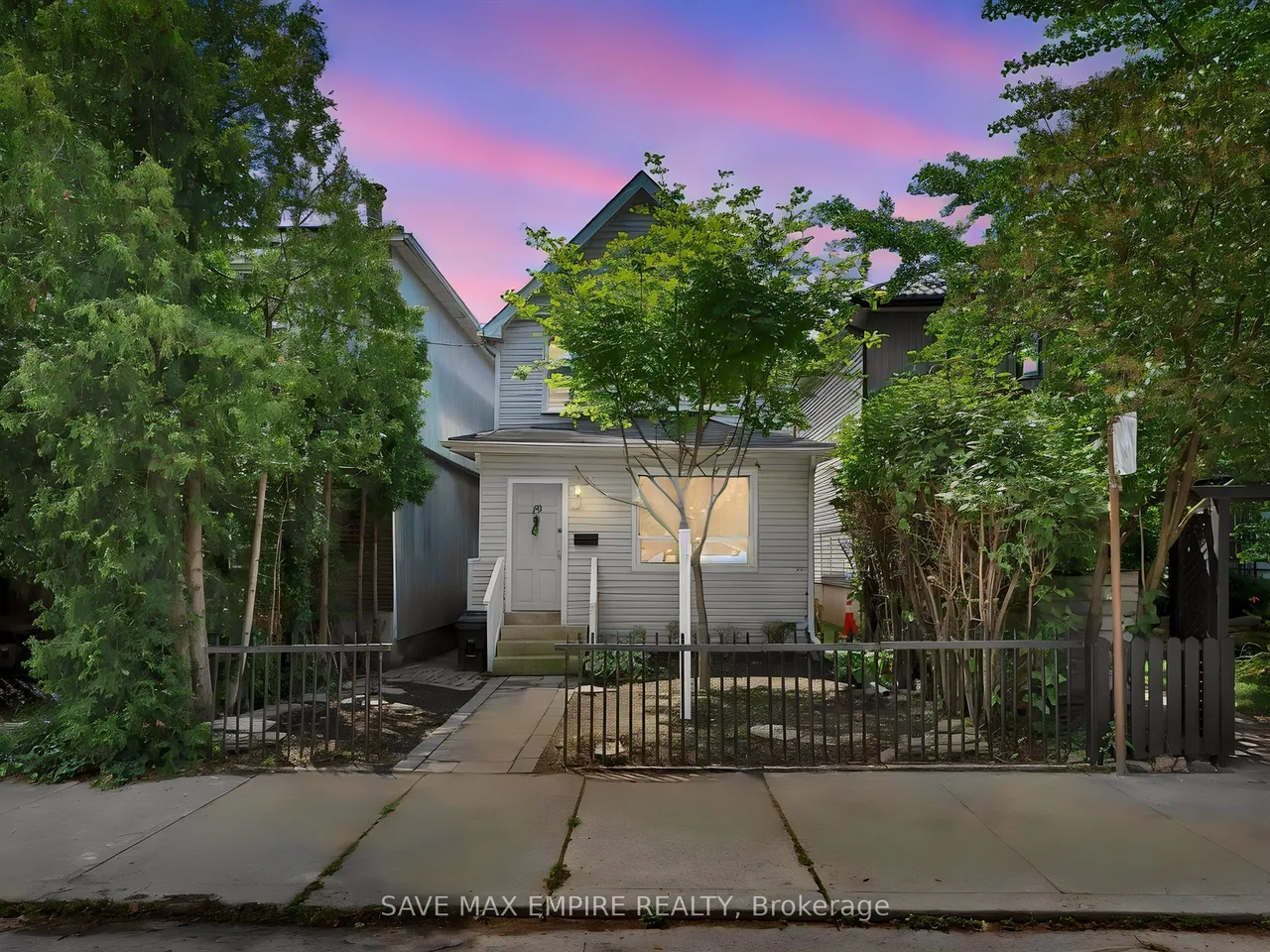 19 Minto Street — photo 2