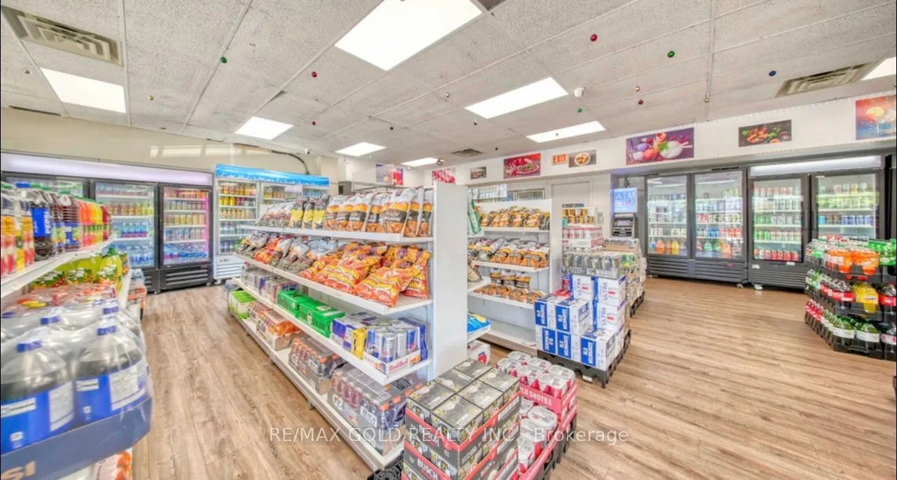 707 Kennedy Road — photo 33