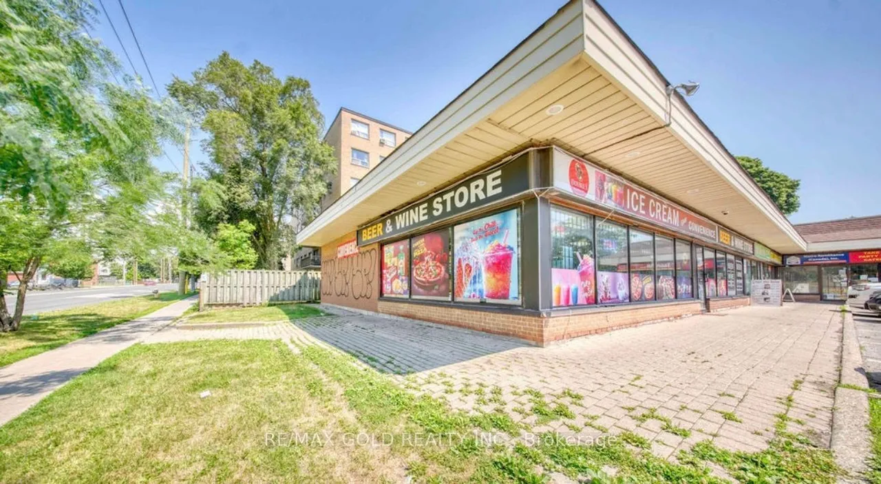 707 Kennedy Road — photo 2