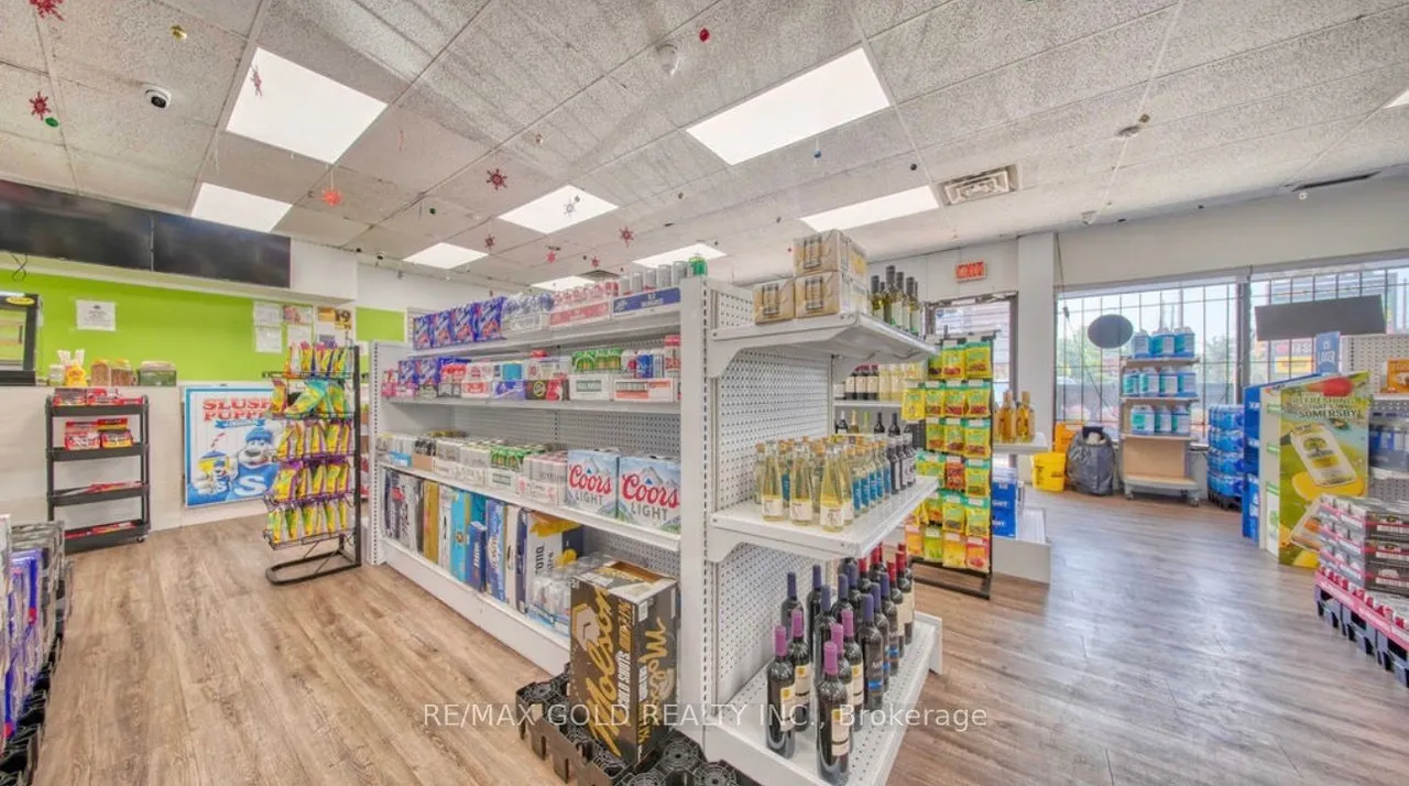 707 Kennedy Road — photo 34