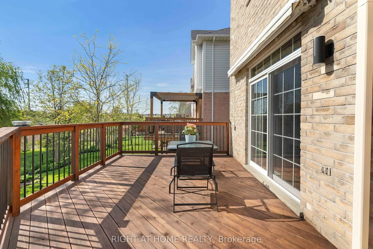 1048 Mcquay Boulevard — photo 48