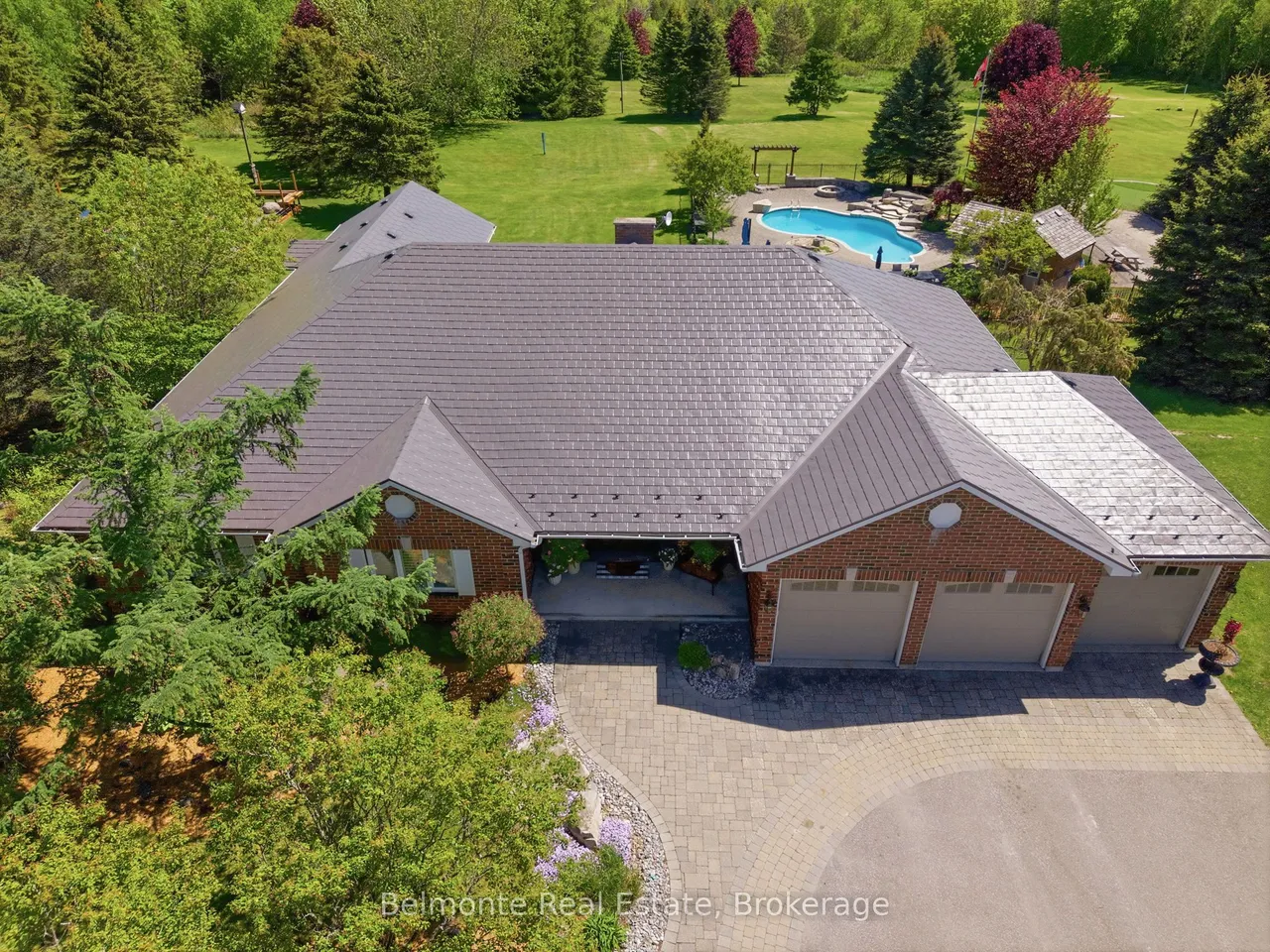 1045 Brawley Road W — photo 2