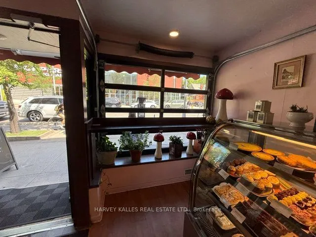 173 Danforth Avenue — photo 18