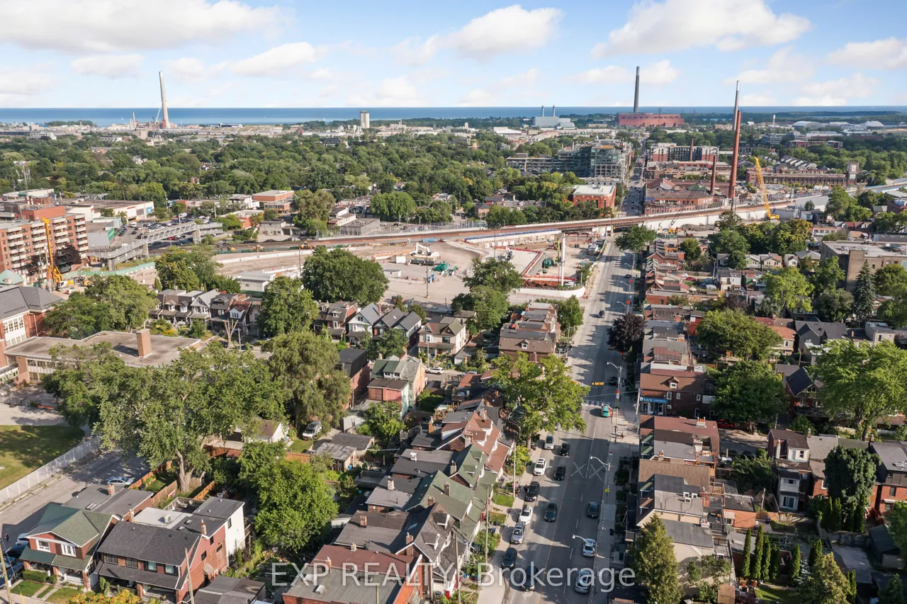 511 Carlaw Avenue — photo 19