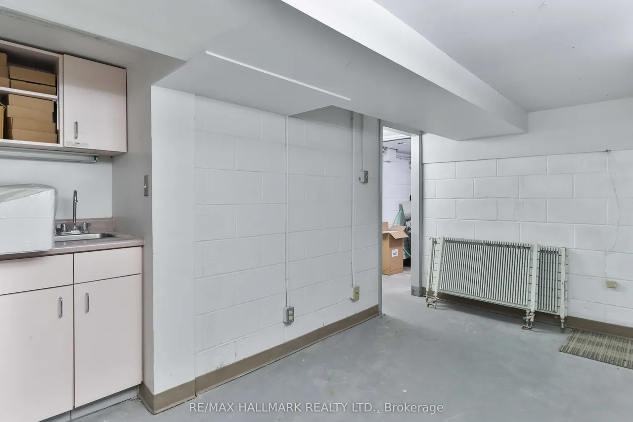 478 Cosburn Avenue — photo 12