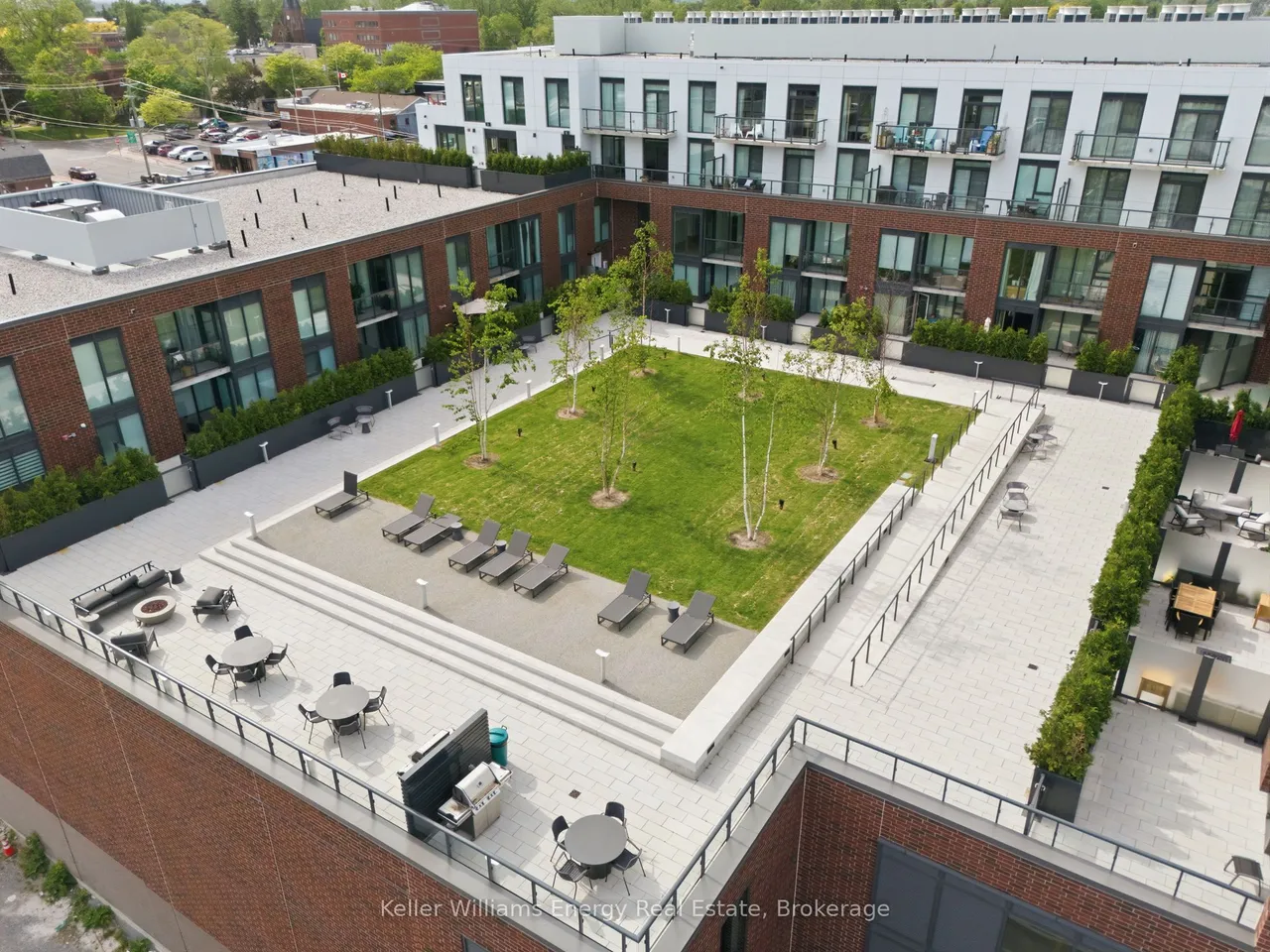 201 Brock Street S, Unit 417 — photo 3