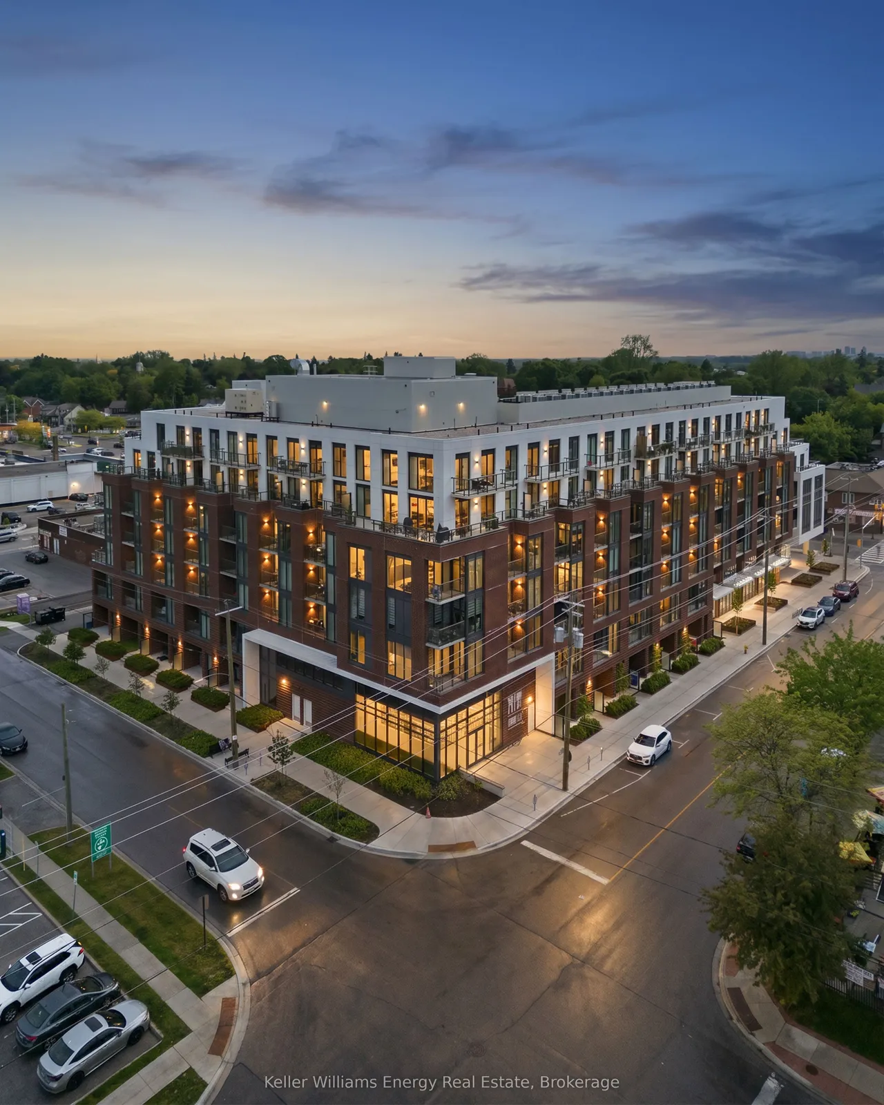 201 Brock Street S, Unit 417