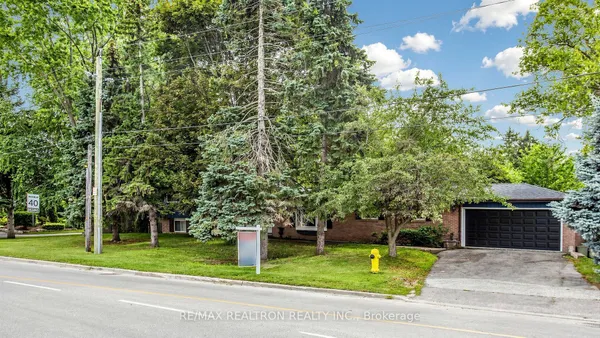 10 Rotherglen Road S — photo 2