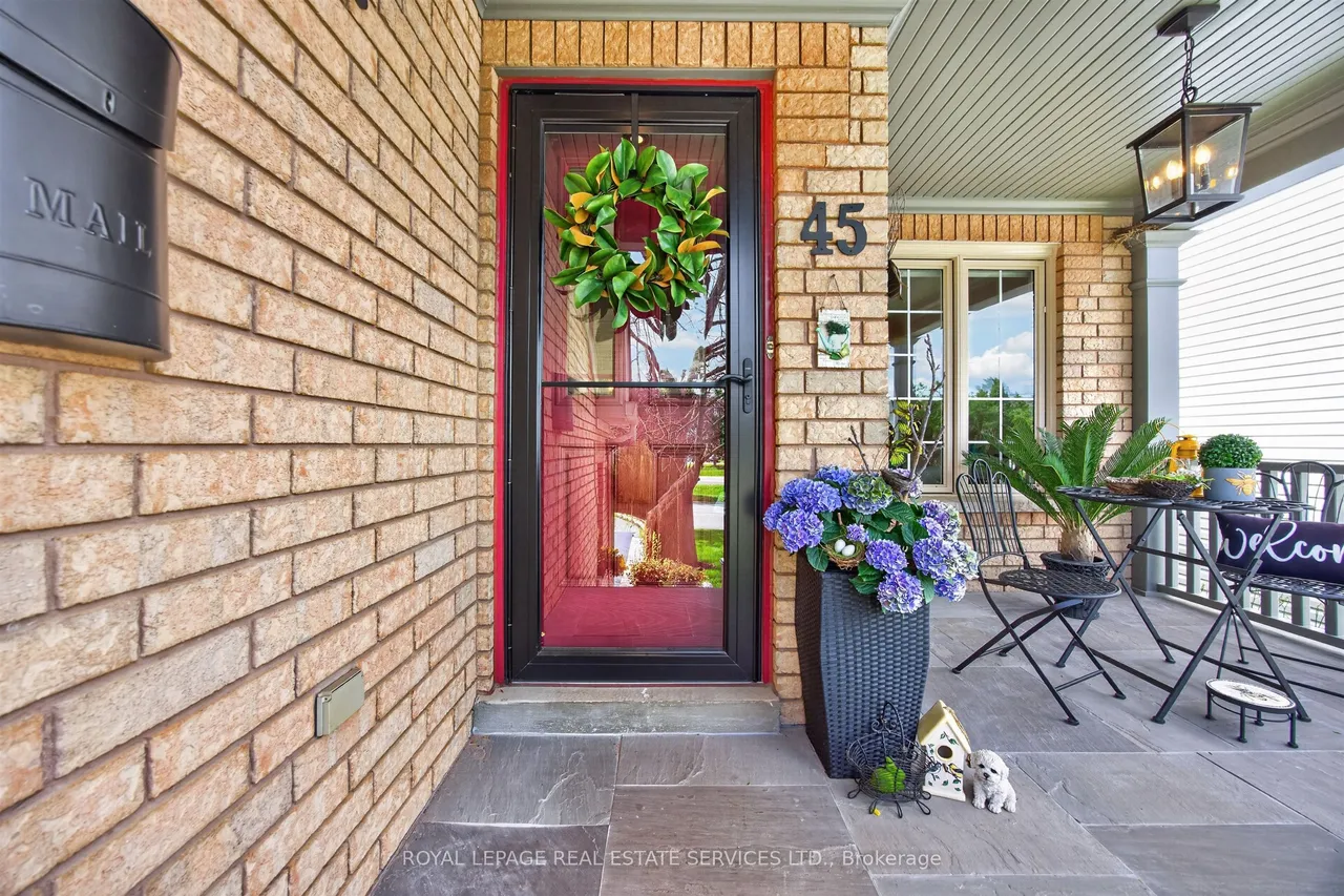 45 Rosemarie Crescent — photo 3