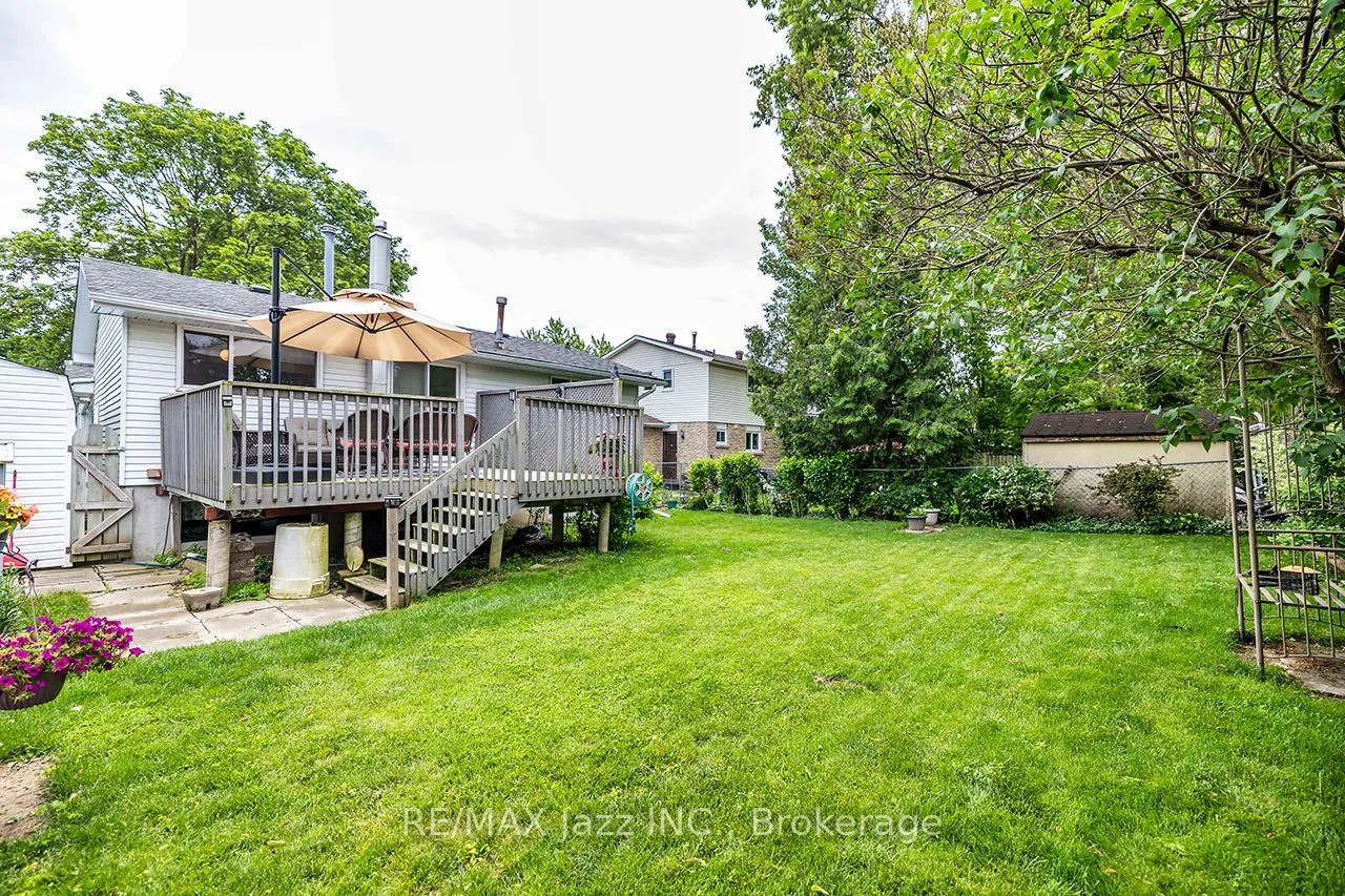 22 Deerpark Crescent — photo 31